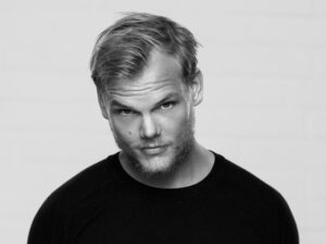 avicii-2500