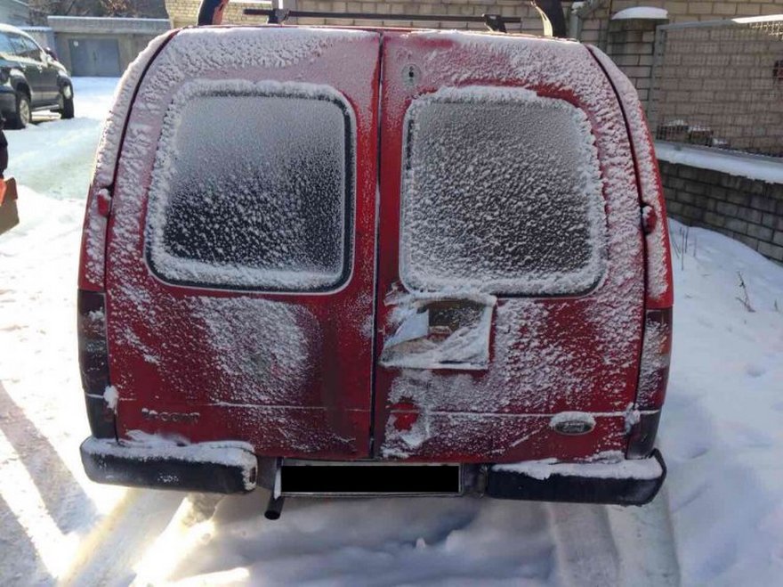 фото УПД ГУНП, сомнительный &quot;Ford Escort&quot;