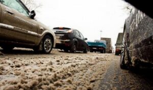 Как защитить авто от реагентов и соли на дорогах