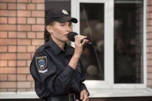 В Днепре будущие полицейские устроили вокальный батл (фото, видео)