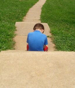 мальчик потерялся, фото из открытых источников