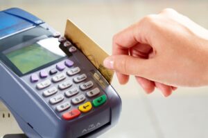 Что отталкивает украинцев от использования безналичных расчетов