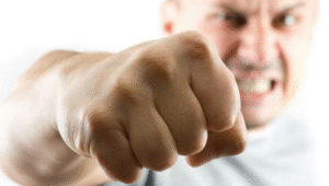 кулак, фото из открытых источников