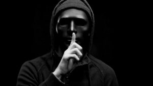 бита в крови, фото из открытых источников