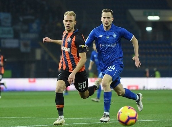 футболисты