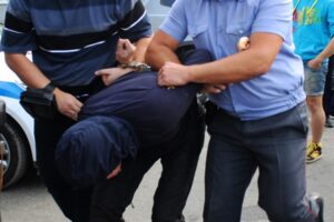 фото задержание дебошира, фото из открытых источников