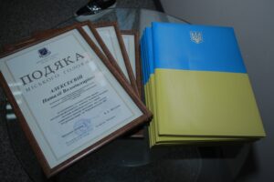 Филатов наградил героев - чернобыльцев