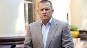Знаменитый мотоцикл, с выхлопной трубой толщиной в ушедшую молодость, случайно нашёлся: Борис Филатов