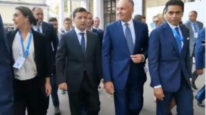 Зеленский прокомментировал кнопкодавство. Видео