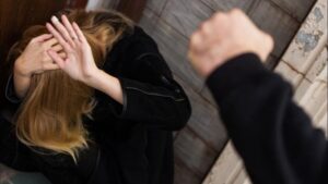 Искали одного, нашли другого: в Днепре задержали грабителя, который нападал на женщин