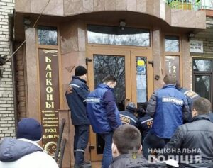 Опустошали банковские карты: на Днепропетровщине “накрыли” мошеннический call-центр (фото)