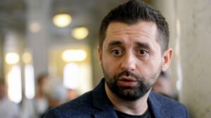 Рада должна изменить законодательство о НАБУ, – Арахамия
