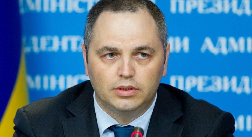 Портнов хочет ареста всех активов Порошенко