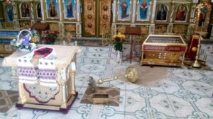 В Днепре пьяный мужчина разгромил православный храм (Видео)