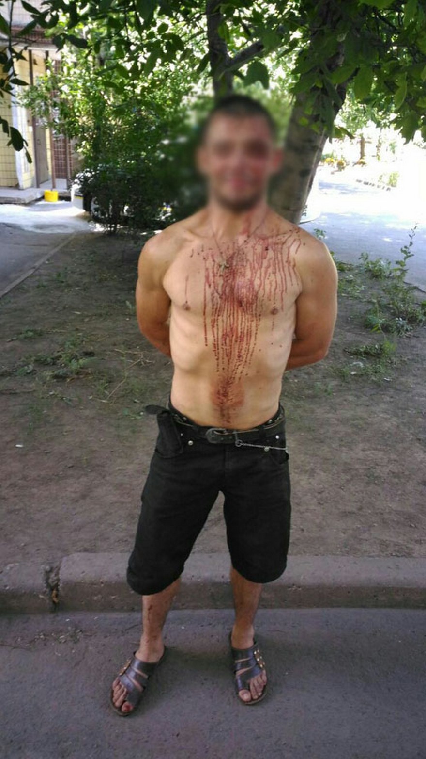 мужчина избил подругу и покушался на жизнь ее родственников, фото http://krnews.ua
