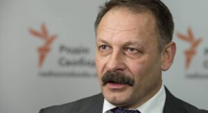 Нардеп Барна покинул студию после вопроса об обиде журналистов (видео)