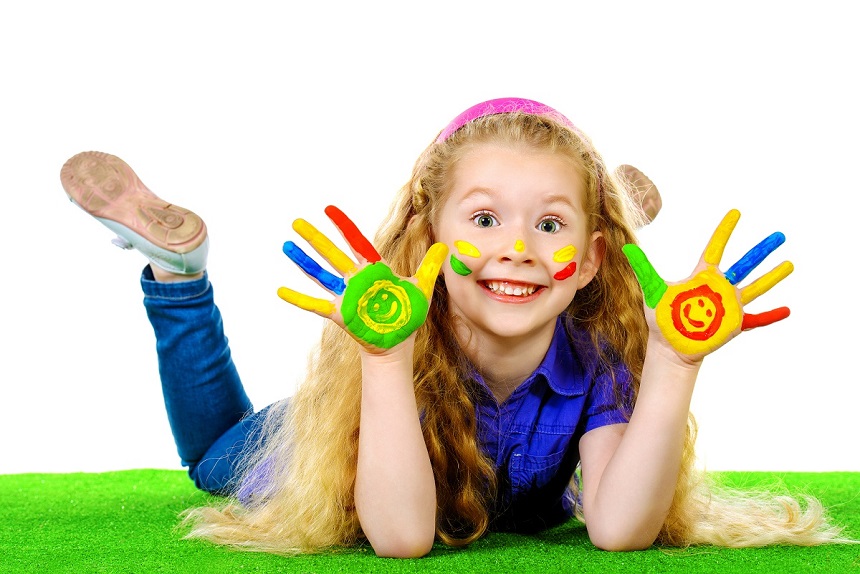 Дети рисуют