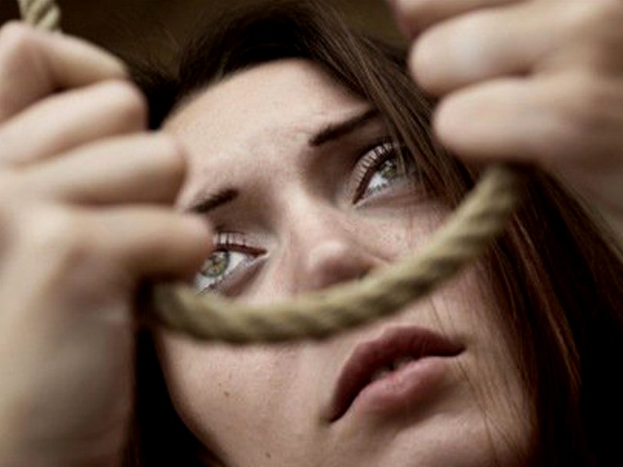 девушка повесилась, фото из открытых источников