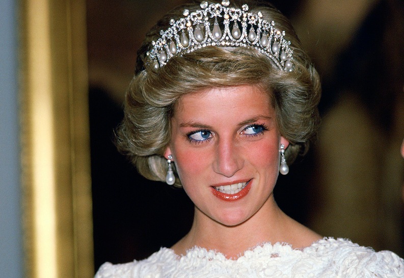 фото http://anglechronicle.com