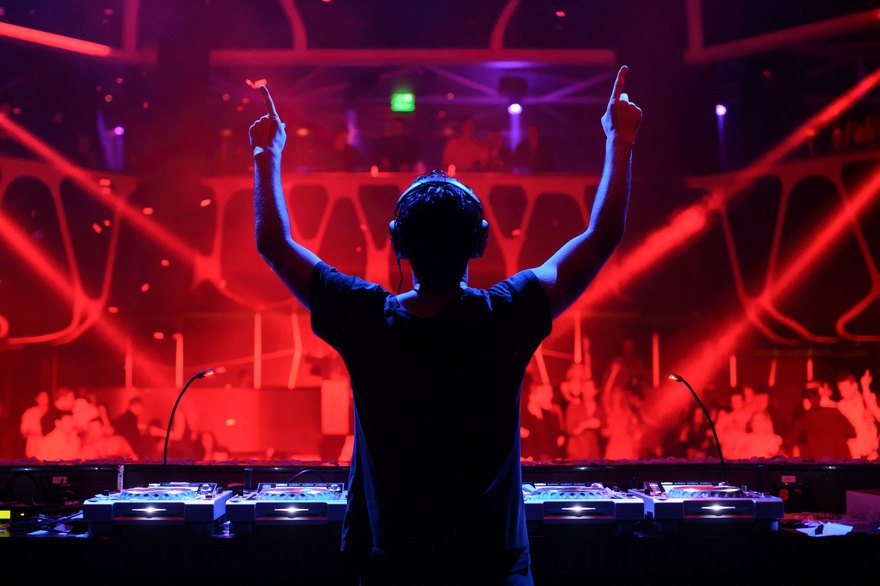 фестиваль ди-джеев, фото из открытых источников