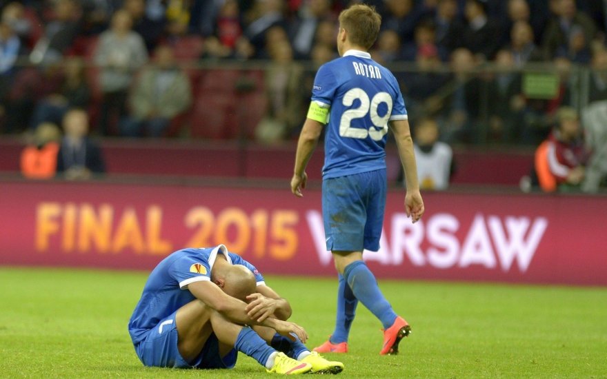 dniepropetrovsko-dnipro-klubo-futbolininkai-70858366