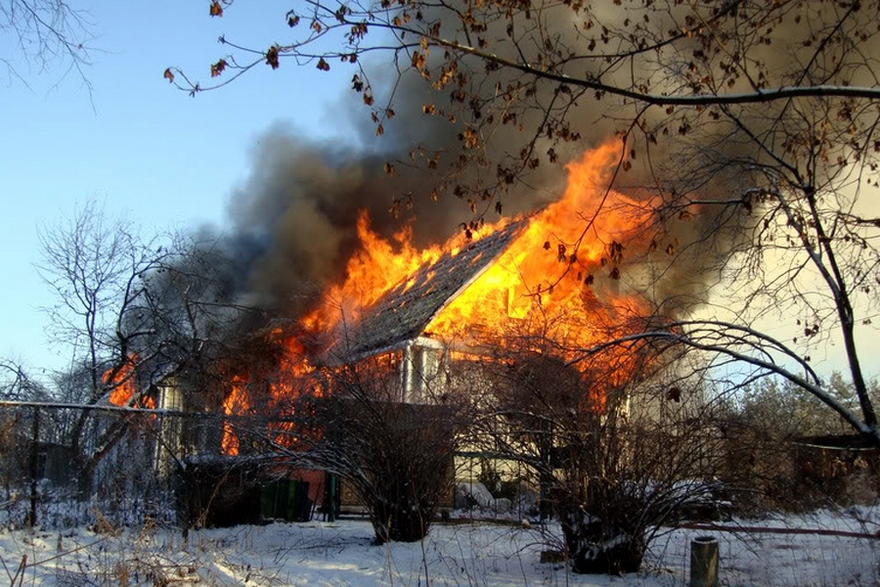 пожар в доме, фото из открытых источников