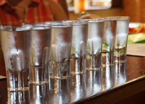 domashnyaya-vodka-iz-spirta