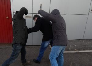 драка мужчин