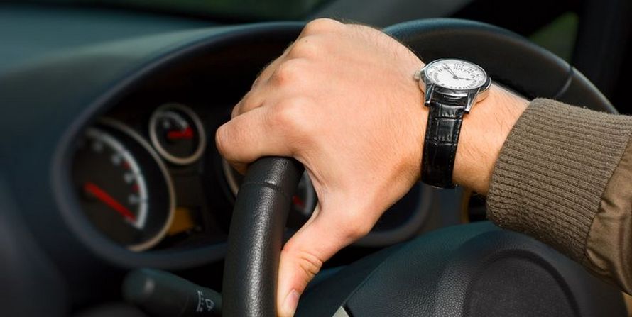 водитель без прав, фото из открытых источников