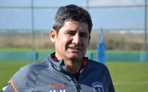 тренер команды