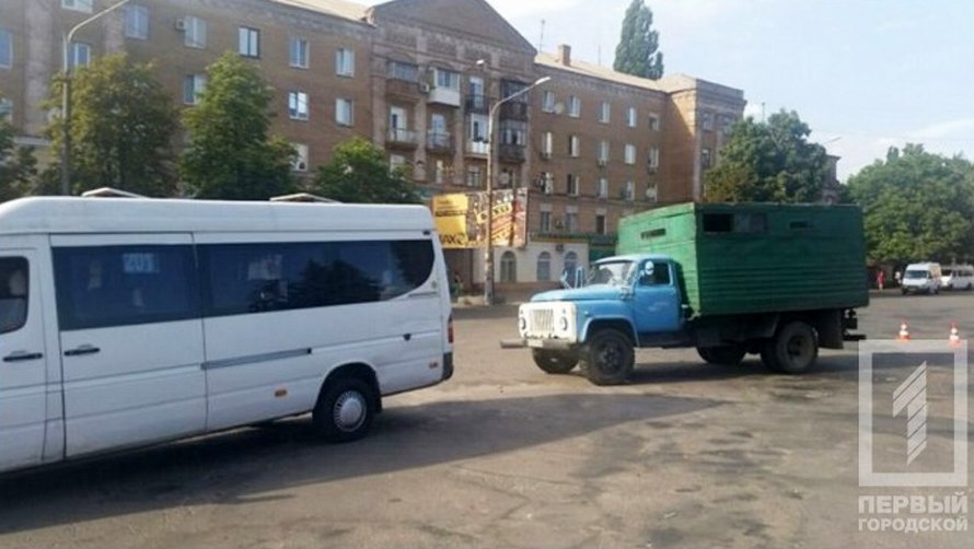 фото http://1tv.kr.ua, ДТП "Mercedes-Benz Sprinter"