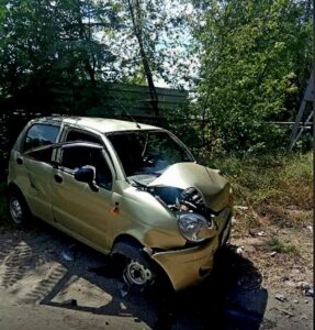 &quot;Daewoo Matiz&quot; вылетел с моста, фото http://dnipro.depo.ua