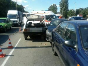 фото http://dnipro.depo.ua,ДТП: столкнулись 4 автомобиля