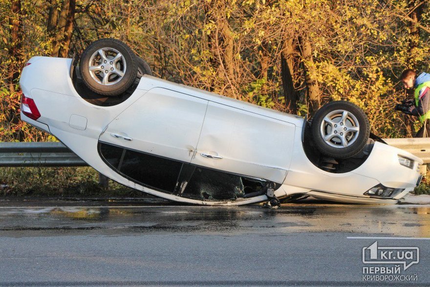 фото 1kr.ua, тройное ДТП