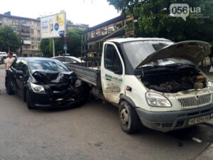 фото 056.ua, ДТП на пр. Поля