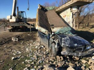 фото ГСЧС, ДТп девушка на авто врезалась в остановку