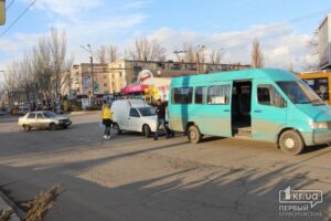 фото https://1kr.ua, тройное ДТП