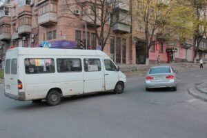 фото https://informator.dp.ua,  у маршрутки отпала запчасть