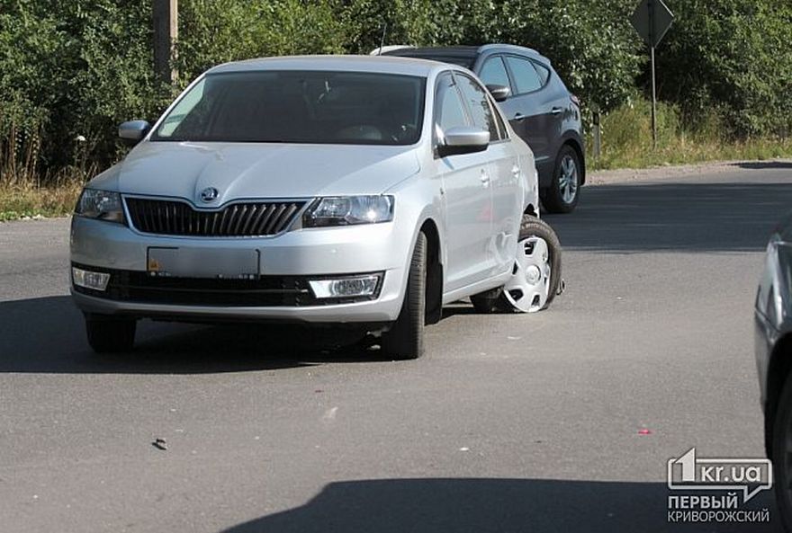 фото https://1kr.ua, ДТП &quot;KIA&quot; и &quot;Skoda&quot;