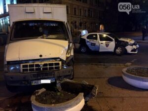 фото 056.ua, ДТП "ГАЗ-3302" и "Renault"