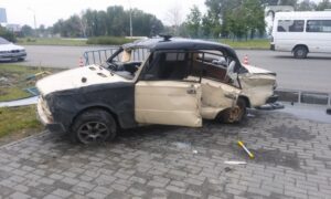 фото 056.ua, ДТП в Днепре &quot;ВАЗ-21063&quot;