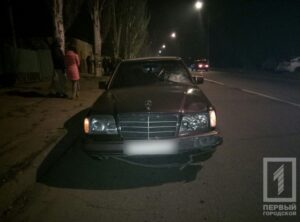 фото tv.kr.ua,  ДТП &quot;Mercedes&quot; сбил женщину