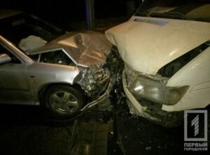 фото 1tv.kr.ua, ДТП "Skoda" и маршрутка