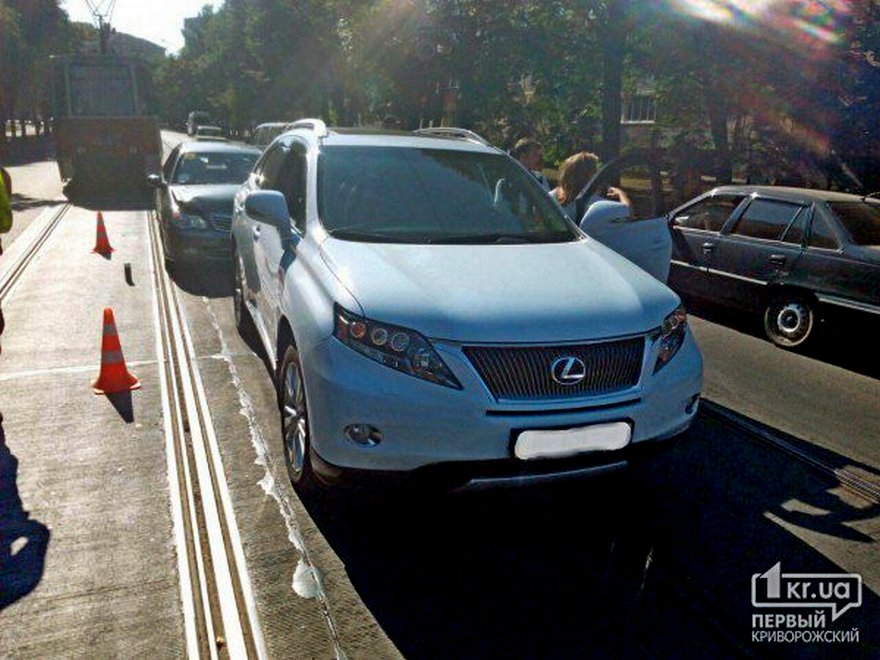 ДТП "Geely" врезался в "Lexus", фото 1kr.ua