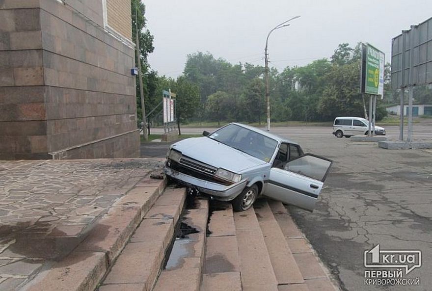 фото 1kr.ua, ДТП "Toyota"