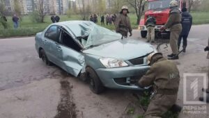 фото 1tv.kr.ua, ДТП "Mitsubishi Lancer"