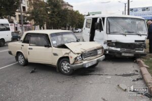 фото https://1kr.ua, тройное ДТП в Кривом Роге