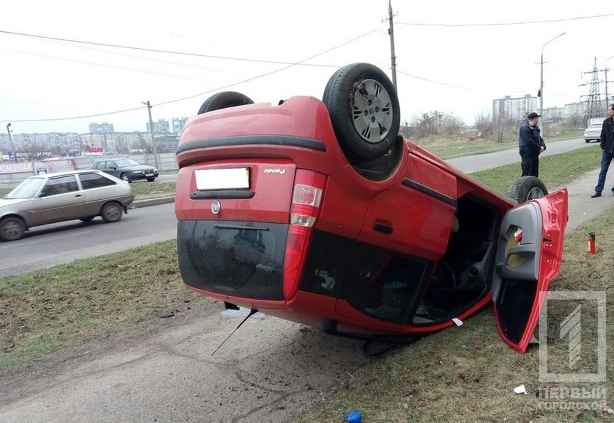 фото1tv.kr.ua, ДТП "Fiat" перевернулся