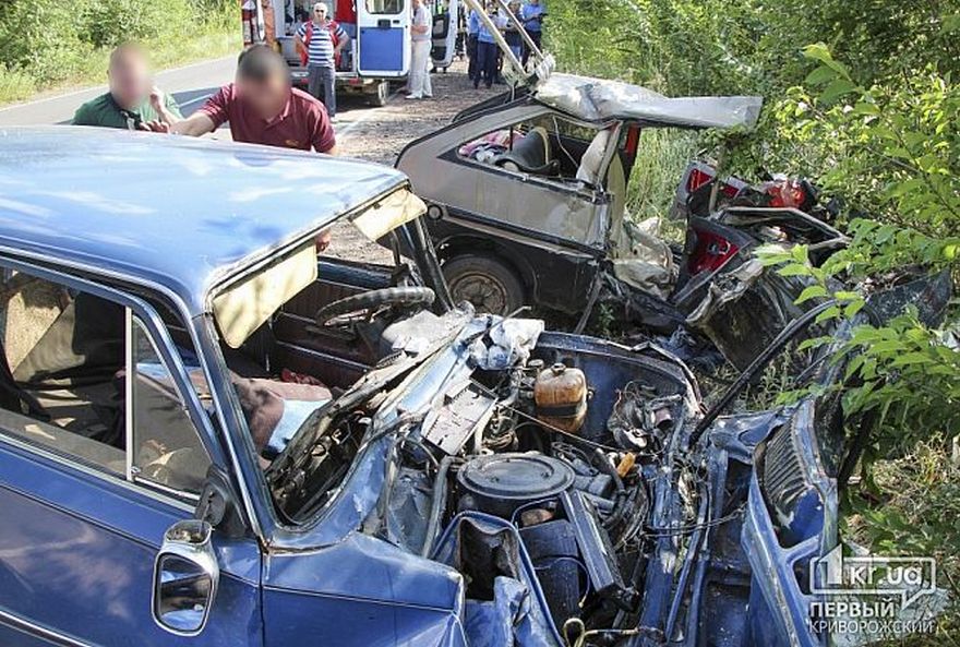 фото https://1kr.ua, Смертельное лобовое столкновение