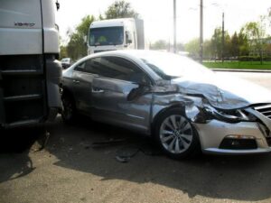 фото 056.ua, ДТП &quot;Volkswagen Passat&quot; и &quot;Mercedes-Benz&quot; 